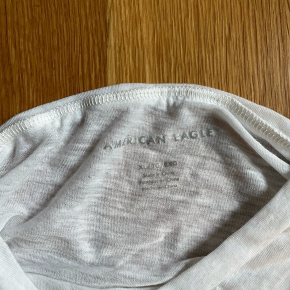 White American Eagle Graphic Tee - Picture 4 of 4